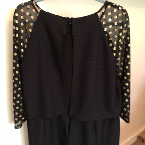 Flattering Black and Gold dress - sheer sleeves! - Picture 3 of 7